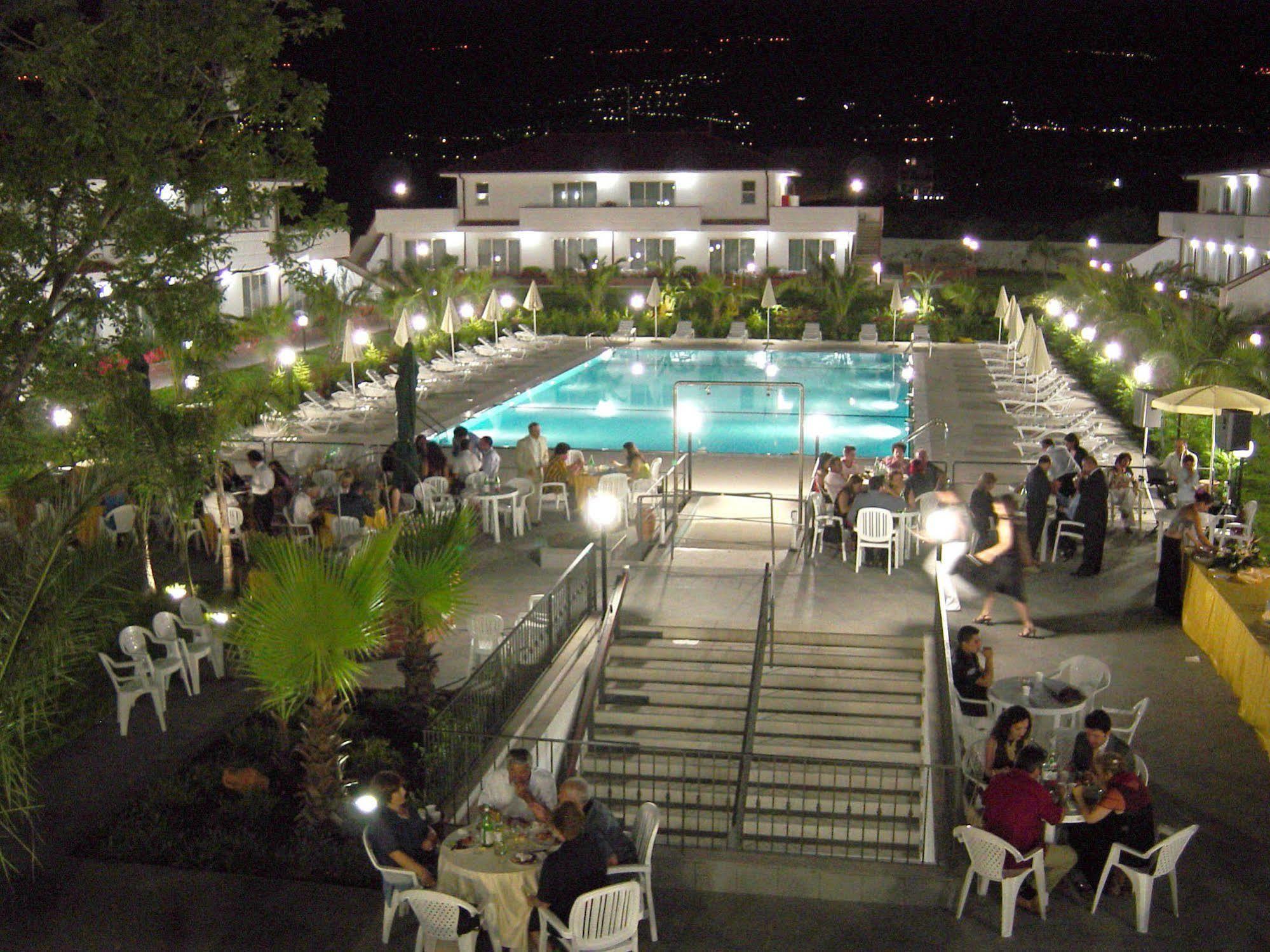 King'S House Hotel Resort Mascali Zewnętrze zdjęcie